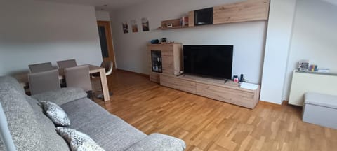 TV and multimedia, Seating area