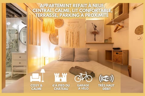 Bed, Bedroom, Text overlay, towels