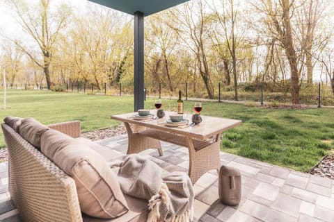 Garden, Garden, Balcony/Terrace