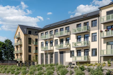 Property building, Garden