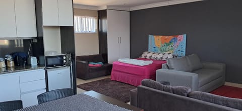 Kitchen or kitchenette, Living room, Dining area, Bedroom