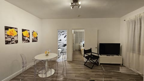 Nice 2 bedrooms near the beach Apartment in Flamingo Lummus