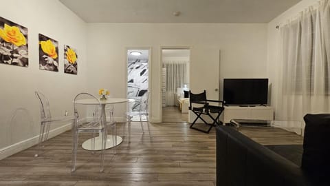 Nice 2 bedrooms near the beach Apartment in Flamingo Lummus