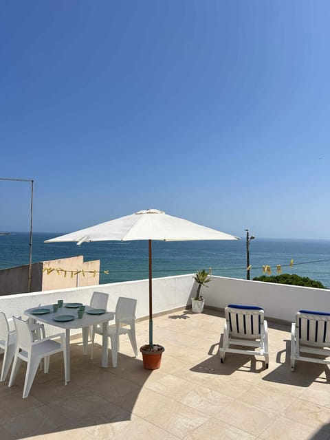 Natural landscape, View (from property/room), Balcony/Terrace, Seating area, Dining area, Beach, Sea view, sunbed