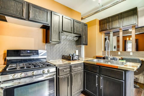 Less Than 2 Mi to Dtwn and Mississippi River West Side Home Apartment in Maplewood