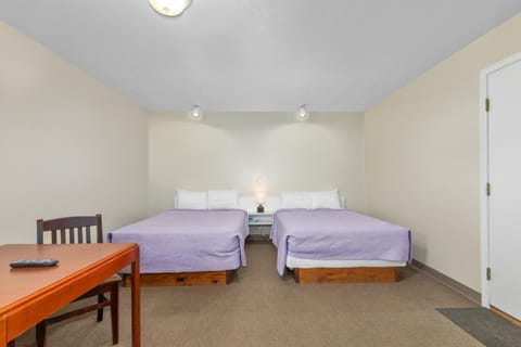 Cozy Stay in Lake City- 2 Double Beds suite Inn in Michigan