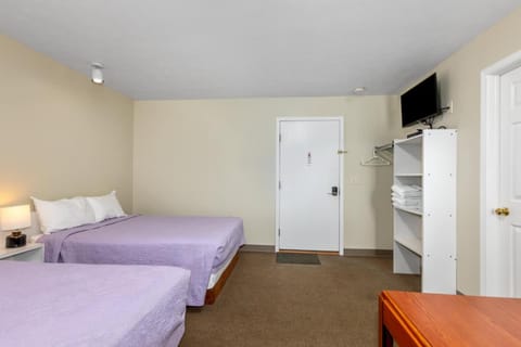 Cozy Stay in Lake City- 2 Double Beds suite Inn in Michigan