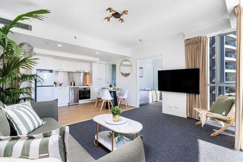 Kitchen or kitchenette, Living room, kitchen