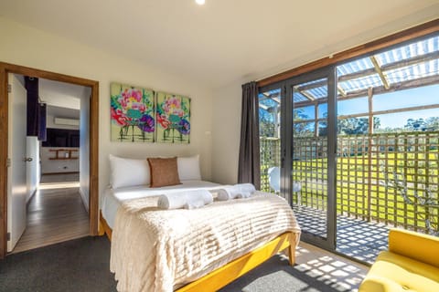Bed, Balcony/Terrace, Bedroom