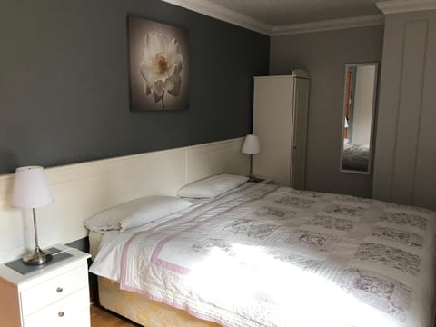 Grove Lodge B&B Bed and Breakfast in Northern Ireland