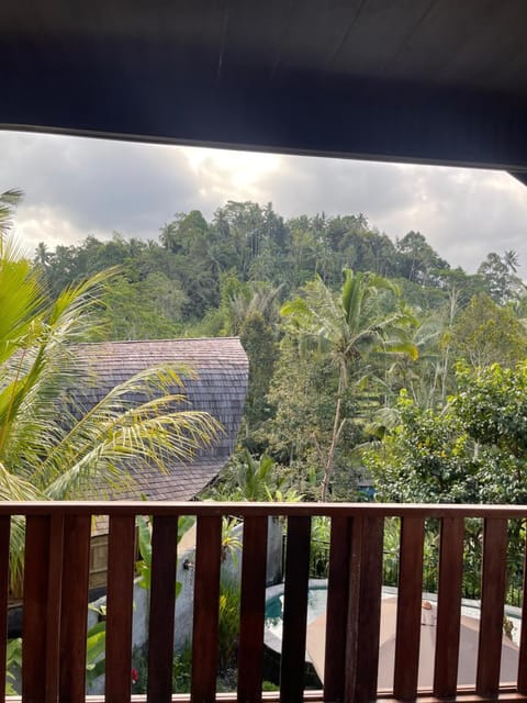 Aura Cendana Hill Sidemen Nature lodge in Selat