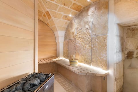 Sauna, Bathroom