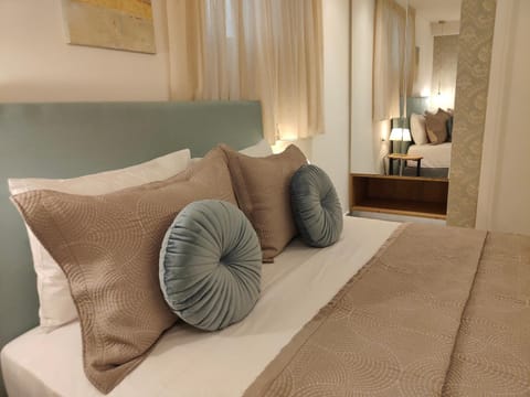 Bed, Decorative detail, wardrobe