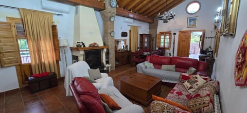 Casa Renacimiento Chalet in Sierra de las Nieves