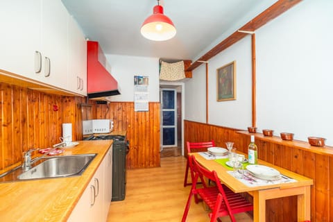 Kitchen or kitchenette, kitchen