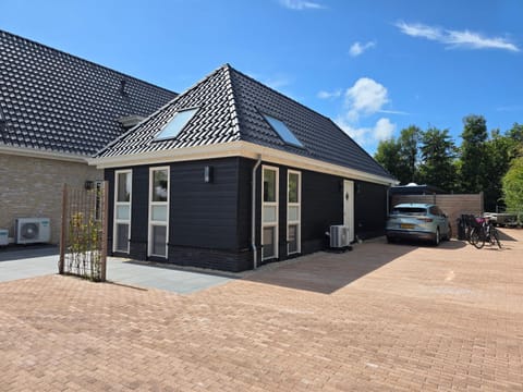 Property building, Day, Parking