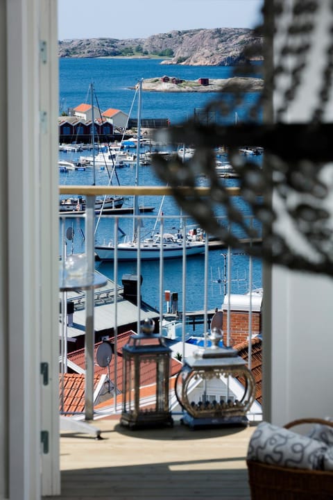 View (from property/room), Balcony/Terrace, Sea view