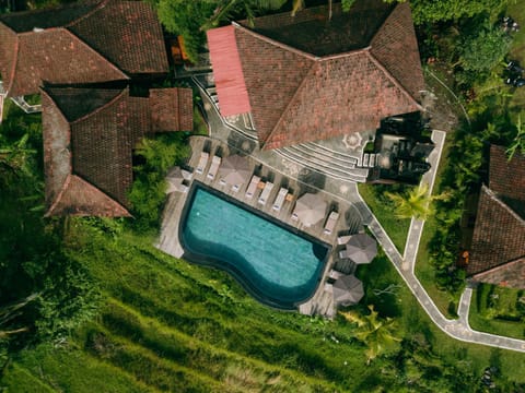 Property building, Day, Natural landscape, Bird's eye view, Swimming pool