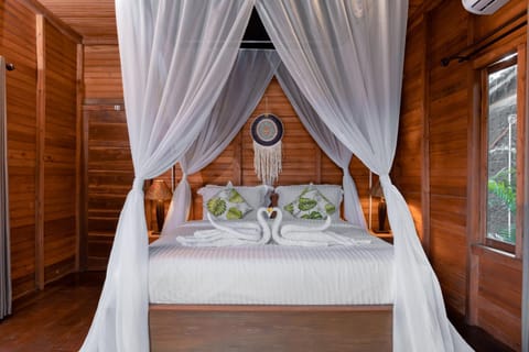 Cassowary Villa Sidemen Nature lodge in Sidemen