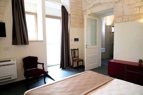 Bedroom, Facility for disabled guests
