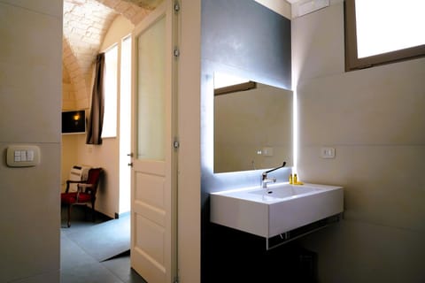 Bedroom, Facility for disabled guests