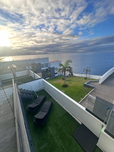 Patio, Day, Natural landscape, View (from property/room), Balcony/Terrace, Garden view, Lake view, Sea view, Inner courtyard view, sunbed