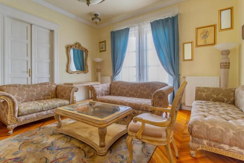 Balcony/Terrace, Living room, Seating area