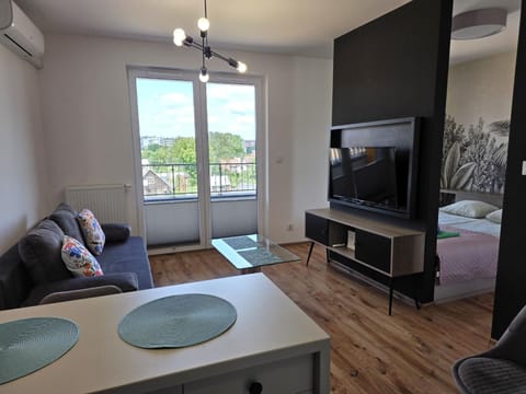 Communal lounge/ TV room, TV and multimedia, Living room, Seating area
