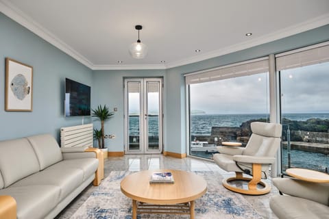 Harbour Heights - Escape Ordinary Apartment in Portstewart
