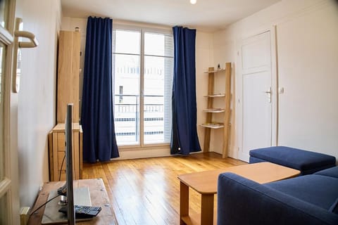 Paris Tour Eiffel Apartment in Paris