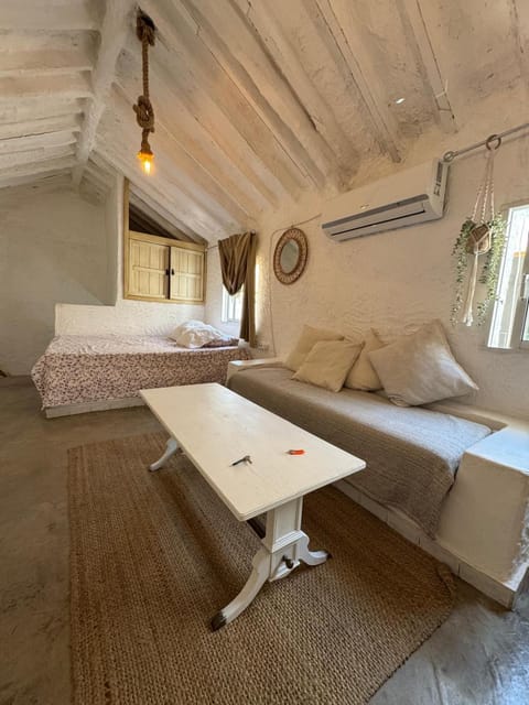 Living room, Bedroom, air conditioner