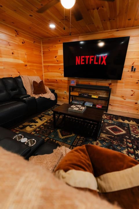 Sleeps 16 Luxury Cabin with Game Room & Hot Tub Cabin in Falls Township