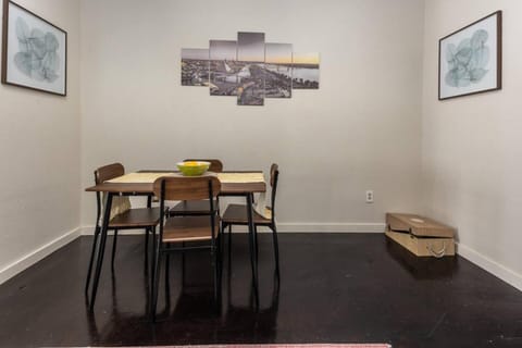 The Iconic Memphis Studio! Apartment in Mud Island