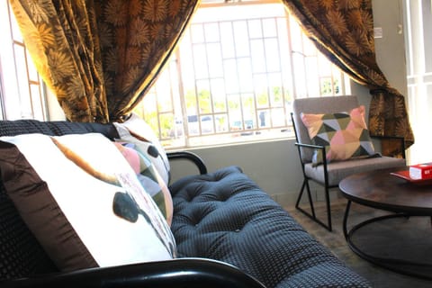 Bed, Living room