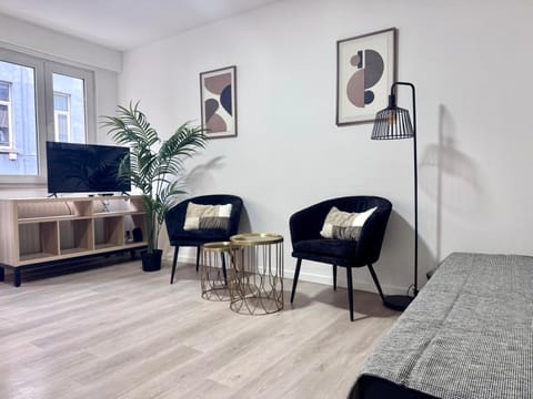 TV and multimedia, Seating area