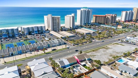 Neighbourhood, Bird's eye view, City view, Sea view, Street view