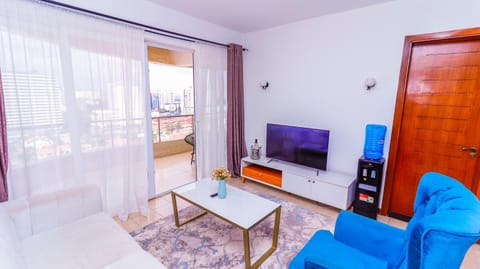 TV and multimedia, Living room, Seating area, Evening entertainment