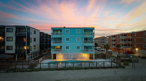 Property building, Swimming pool