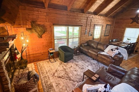 Little Bit of Lake, Whole Lotta Texas House in Lake Lyndon B Johnson