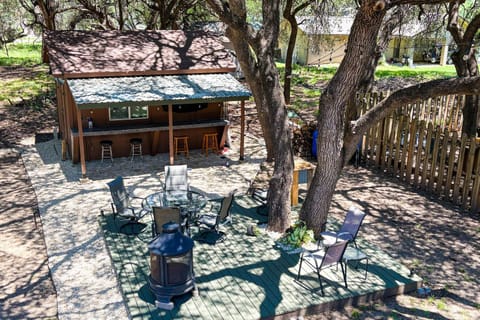 Little Bit of Lake, Whole Lotta Texas House in Lake Lyndon B Johnson