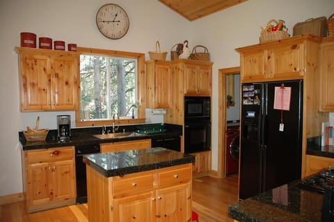 Kitchen or kitchenette, oven, stove