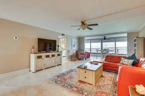 Panoramic Gulf Views Renovated Fort Myers Condo! Apartment in Punta Rassa