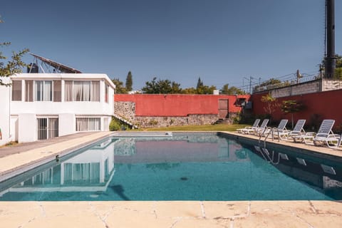 Gran casa con alberca climatizada jacuzzi y asador House in Jiutepec