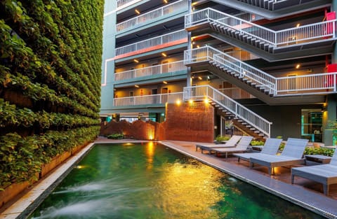 Swimming pool