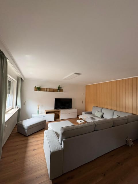 TV and multimedia, Living room, Photo of the whole room