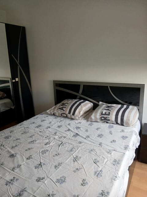 Bed, Photo of the whole room
