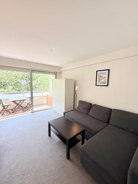 Living room, Decorative detail