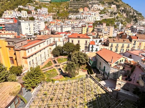 Nearby landmark, Neighbourhood, City view