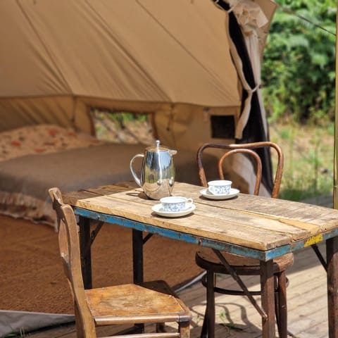 Strackxhoeve Veldtent 'Veldslaap' Luxury tent in Flanders