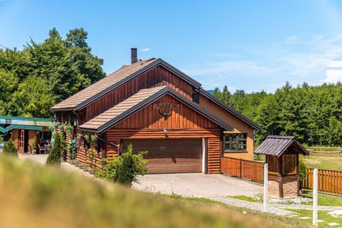 Property building, Day, Natural landscape, Garden